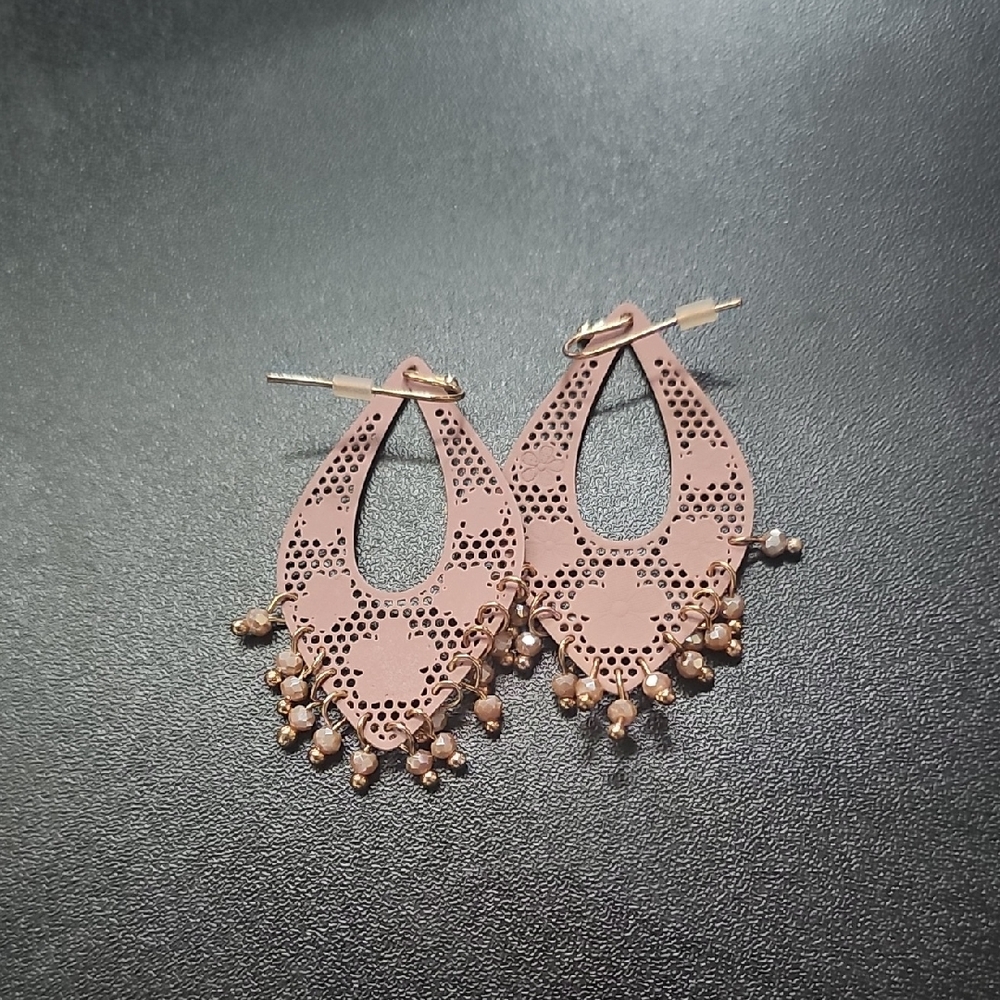 Women’s Rose Gold Teardrop Filigree Dangle Earrings